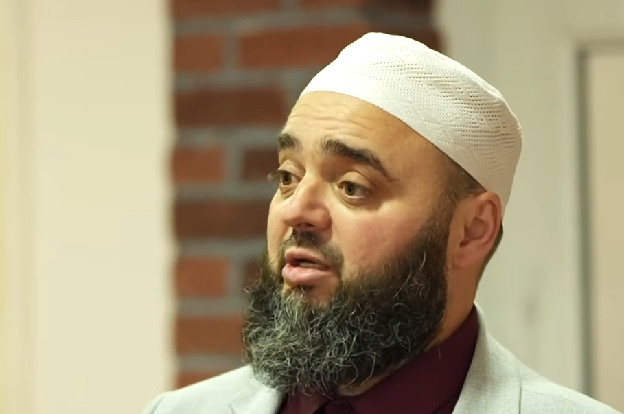 Mes dhimbjes dhe shpresës  hoxhë Latifaj që u bë sebep për pajtimin e 1 mijë familjeve shqiptare