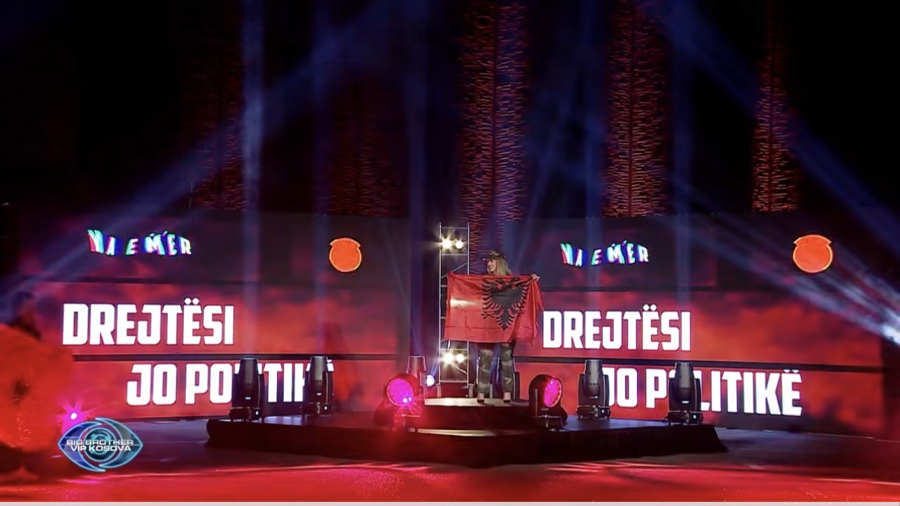 LIVE: Banorët e Big Brother VIP Kosova brohorasin UÇK - “Drejtësi, jo politikë” (VIDEO)