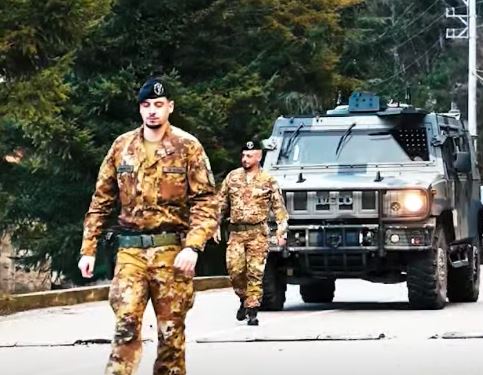 Ushtarët italianë të KFOR-it me patrulla në tërë Kosovën