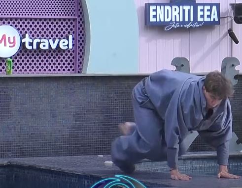 moment-qesharak-rrezohet-klodi-video