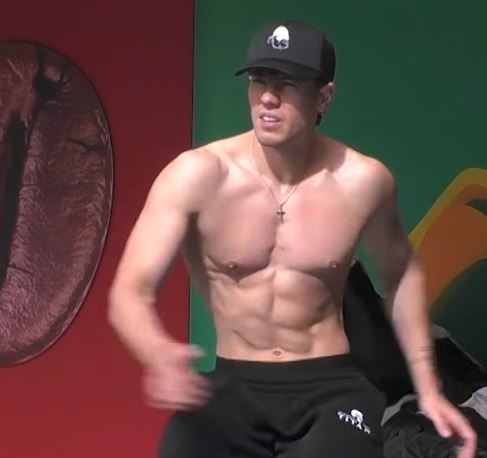 klodi-nis-diten-me-ushtrime-shijon-edhe-rrezet-e-diellit-video