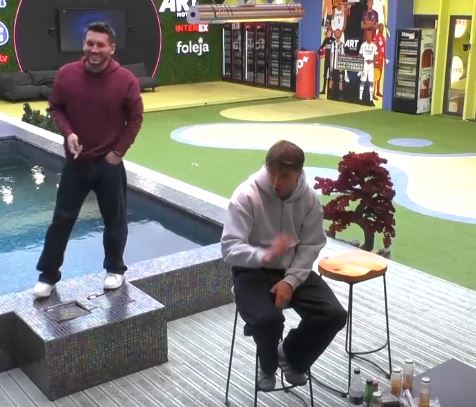 banoret-dyshojne-ne-pelqimin-e-elijones-ndaj-klodit-me-gjestet-engjellore-video