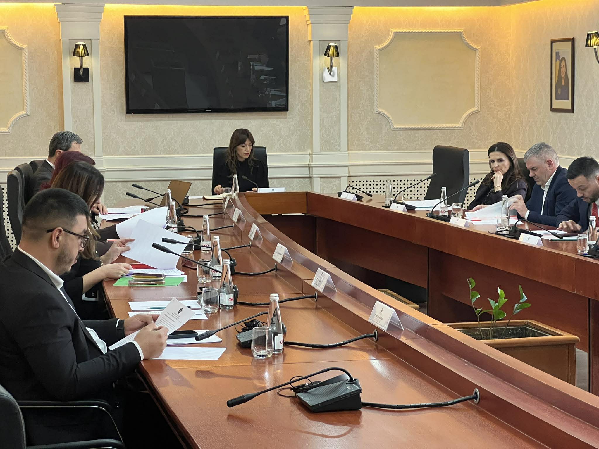 Mblidhet Kryesia e Kuvendit me përbërjen e re  VIDEO 