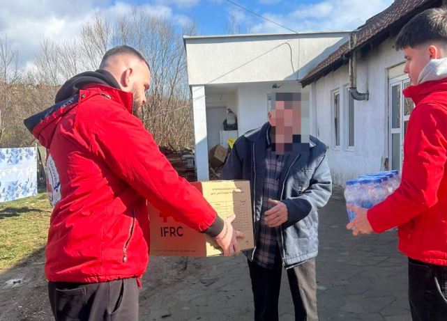 Ofrohet mbështetje për familjet e prekura nga vërshimet në Prishtinë