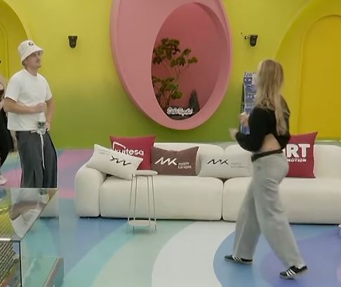Elijona-Londrimit: Sa herë po të shoh po dukesh më i bukur (VIDEO)