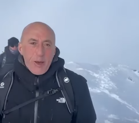  E përmbyllëm javën e Pavarësisë   Haradinaj ngjitet në majën e Gjeravicës  VIDEO 