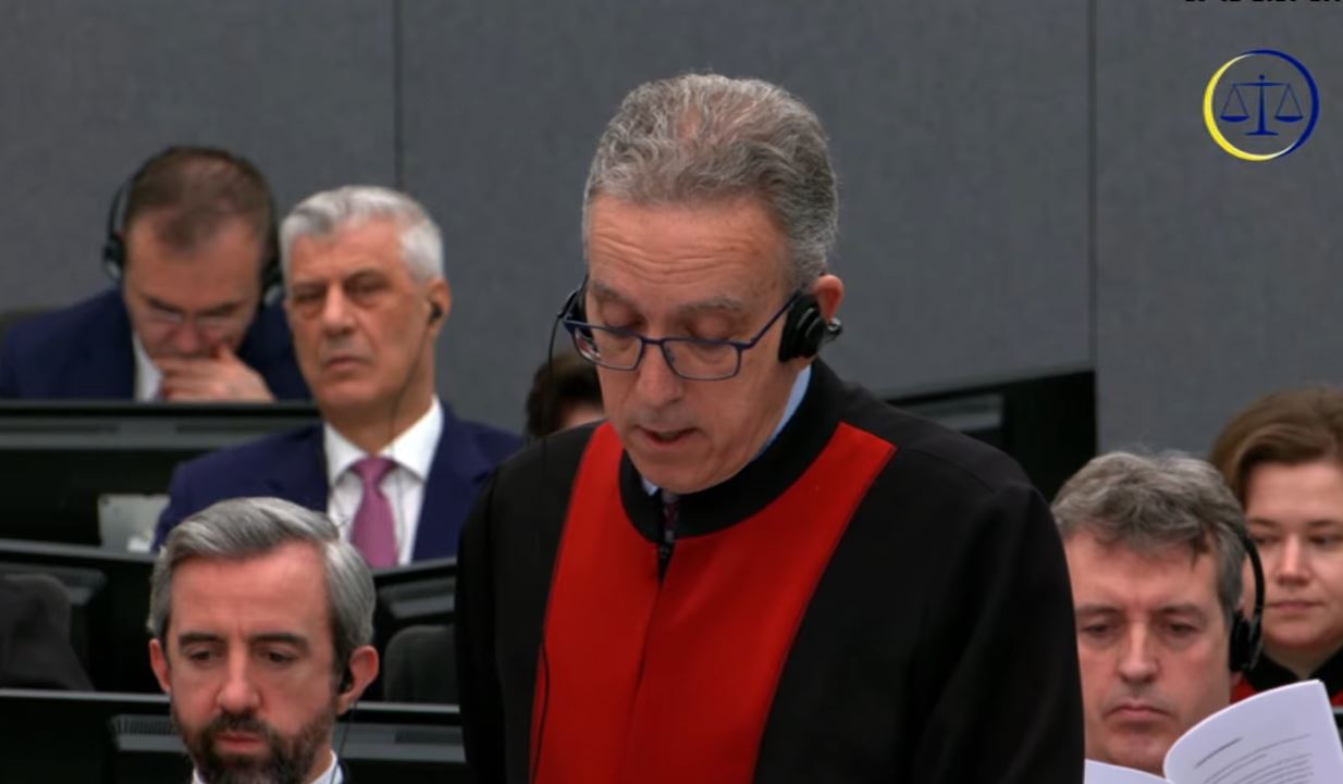 Mishetiq e “skuq” ZPS-në, ia përmend dëshmitë e Clarkut për komunikatat e UÇK-së