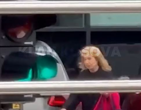 Mbërrin në Gjykatën Speciale, kryetarja Ekaterina Trendafilova (VIDEO)