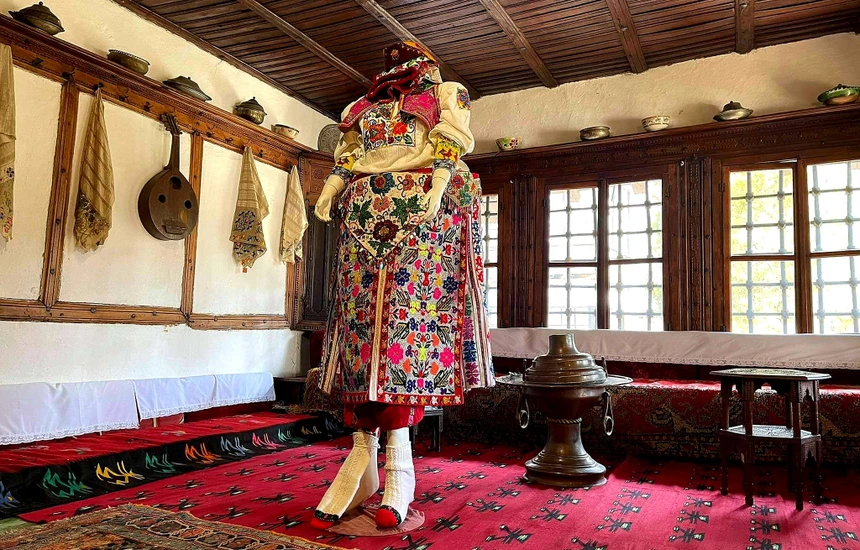 Veshja tradicionale e Hasit drejt UNESCO-s (VIDEO)