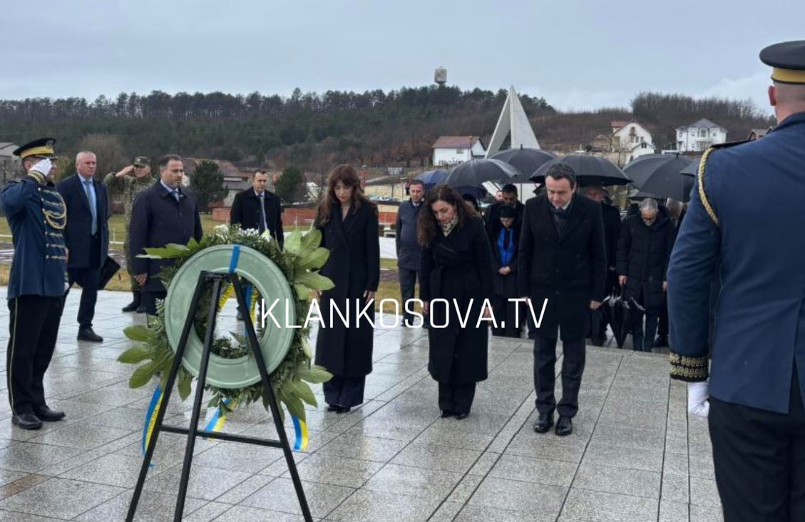 Liderët shtetërorë në Prekaz për përvjetorin e pavarësisë