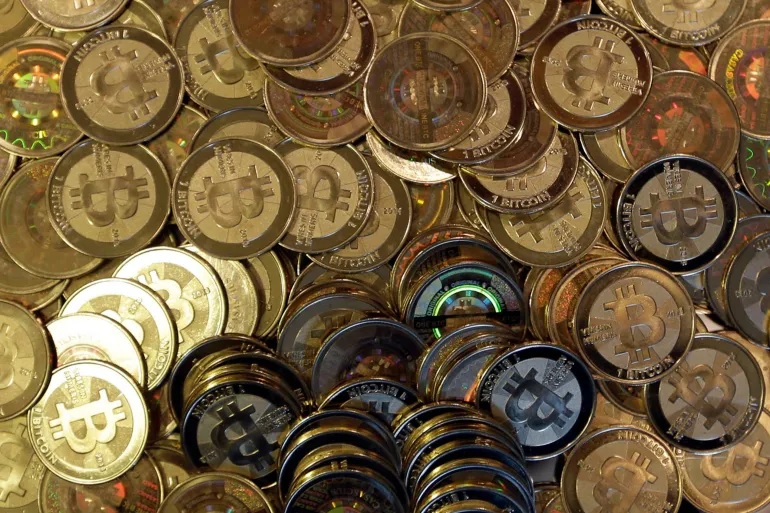 Vazhdon rënia e Bitcoin-it