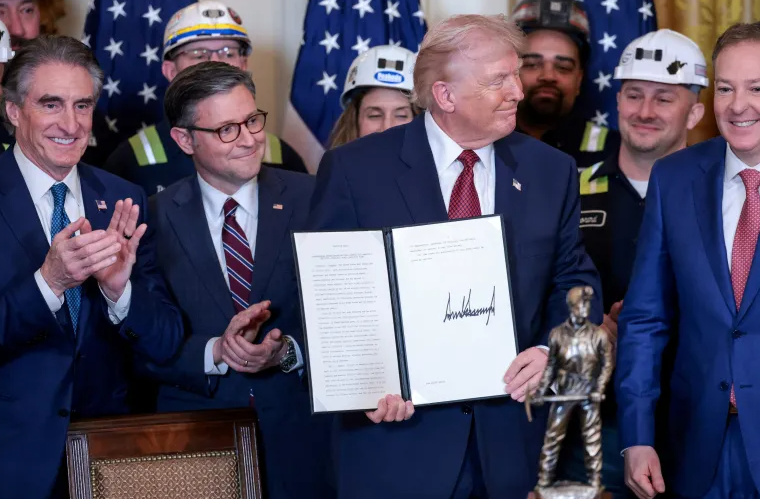 Trump urdhëron Pentagonin të blejë energji nga qymyri