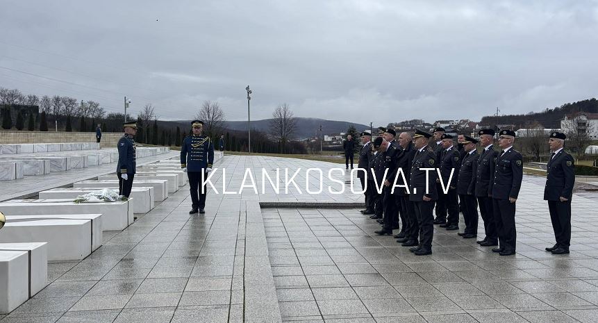 FSK me homazhe në Prekaz