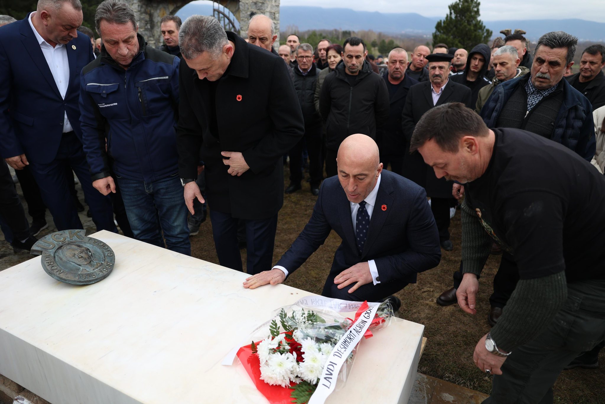 Haradinaj merr pjesë në rivarrimin e dëshmorit Gjocaj  Kujtimi për të do të mbetet gjithmonë i gjallë