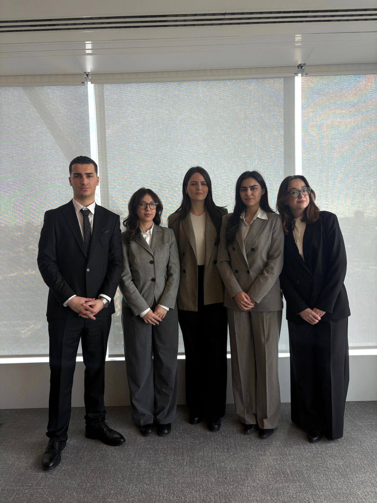 Studentët e Juridikut të UP-së shkëlqejnë në Madrid, arrijnë çerekfinalen e Vis Pre Moot