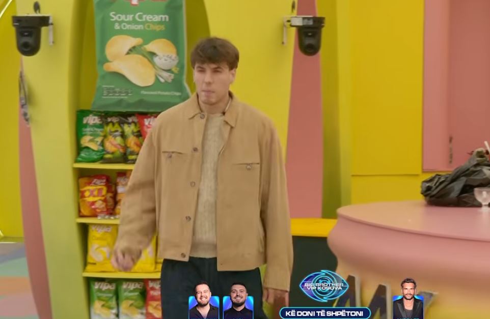 Klodi e pyet Ludon  Çka e bën një femër të bukur për ty   VIDEO 