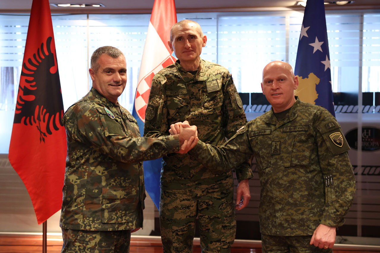 Anushiq: Bashkëpunimi ushtarak Kroaci-Kosovë-Shqipëri nuk është kërcënim, synon stabilitetin e rajonit