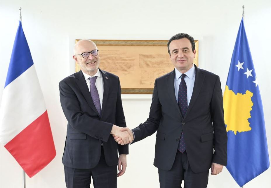 Kurti takohet me ambasadorin francez  theksohet mbështetja e Francës për Kosovën