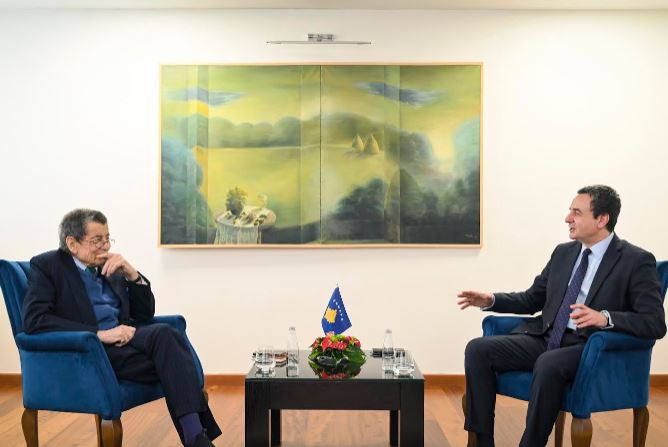 Kurti takohet me juristin ndërkombëtar Geoffrey Nice, flasin edhe për Specialen