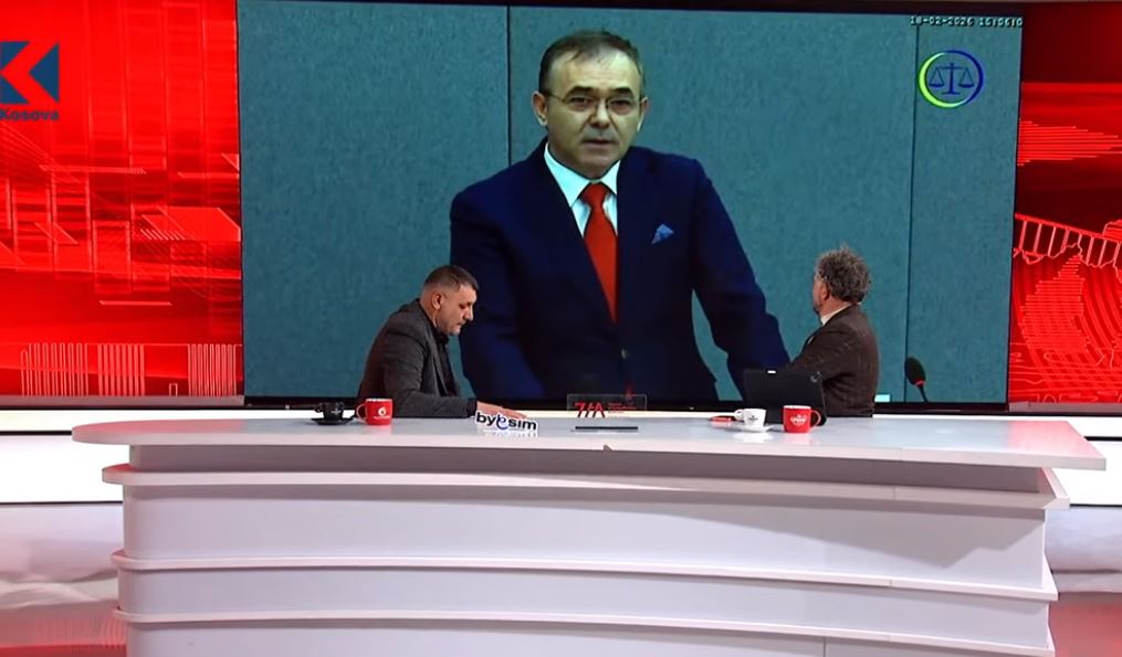 "Me pa varre nëpër tokë e këta nëpër burgje”, bashkëluftëtari i Zahirit emocionohet nga fjalët e Selimit (VIDEO)