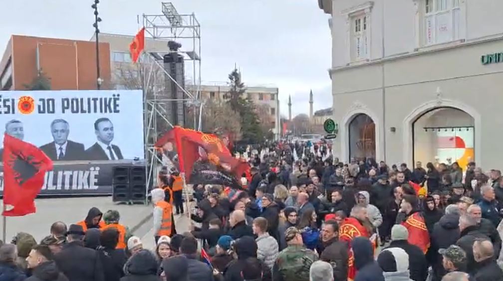 "Skënderbeu" gati për mijëra qytetarë, UÇK-ja i bashkon të gjithë (VIDEO)