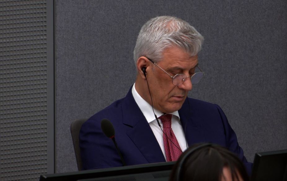 Pesëshja e akuzuar për pengim të drejtësisë deklarohen të pafajshëm në Hagë