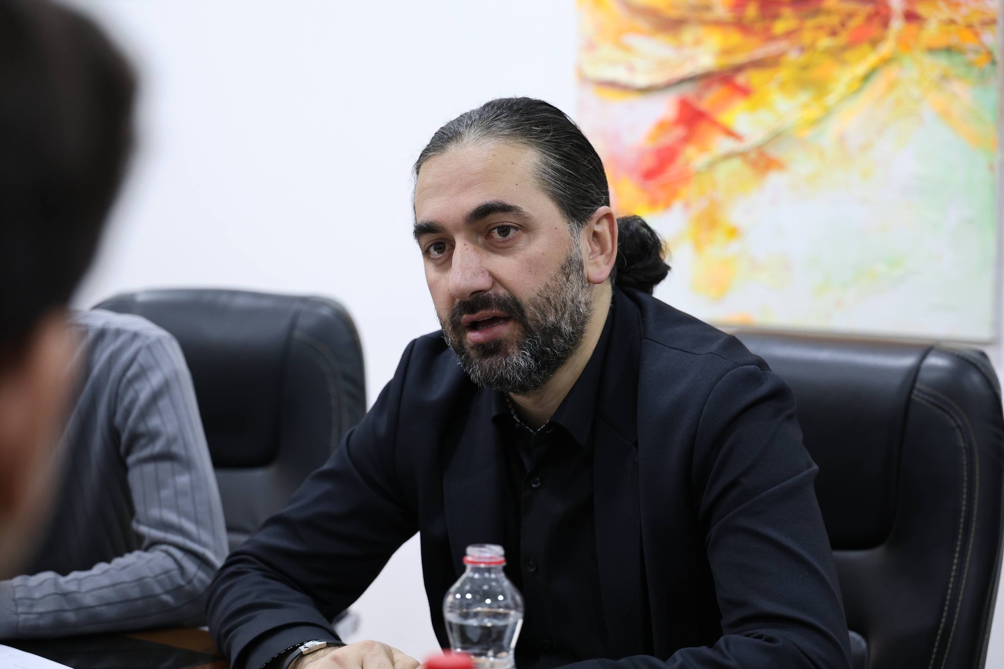 Kryetari i Fushë Kosovës dorëzon mbi 60 dosje për hetim në Krimet Ekonomike (VIDEO)