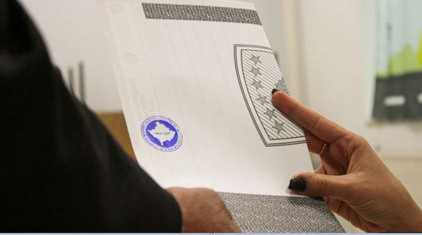 “Nga 10 në 5 ose 3”, KQZ-ja i rekomandon Kuvendit uljen e votës preferenciale për deputetë