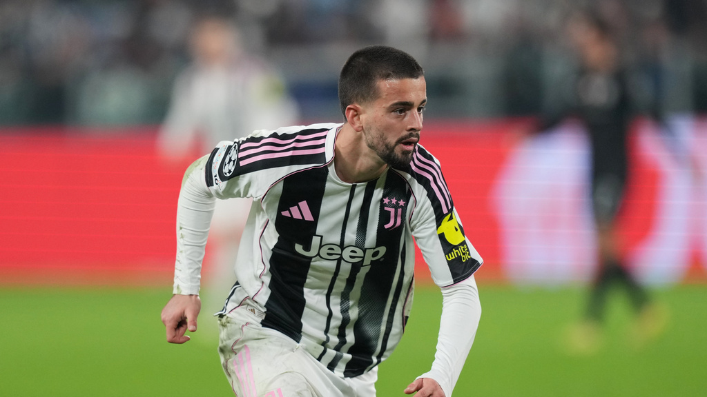 Juve me Zhegrovën s’mundën, Galata tregoi muskujt në vazhdime