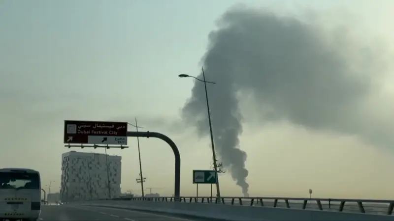 Aeroporti Ndërkombëtar i Dubait pezullon përkohësisht fluturimet