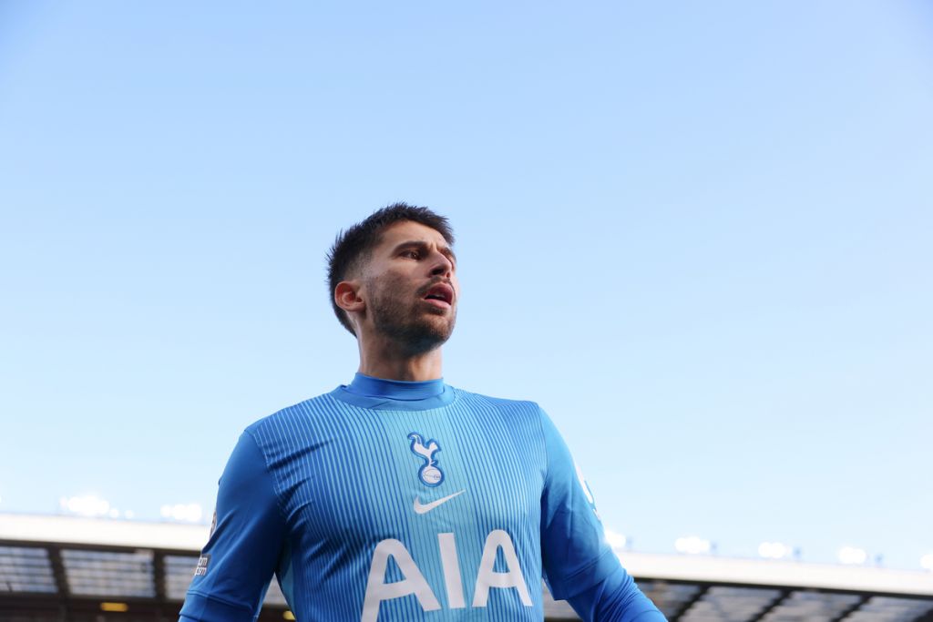 Portieri i Tottenhamit vazhdon të pranojë kritika nga tifozët