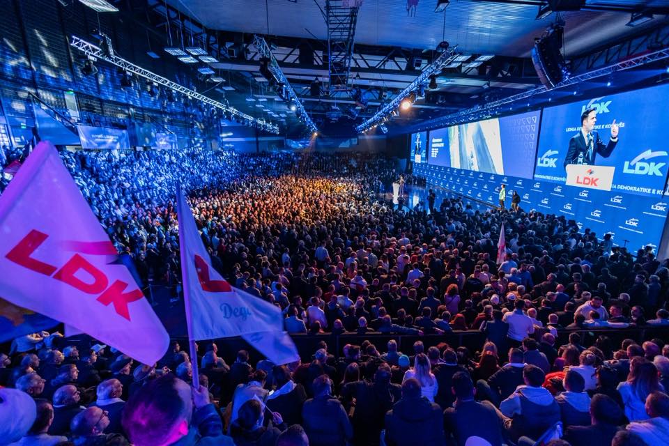 Së shpejti do të nisë një bashkim i madh politik – Çka po paralajmëron Abdixhiku?