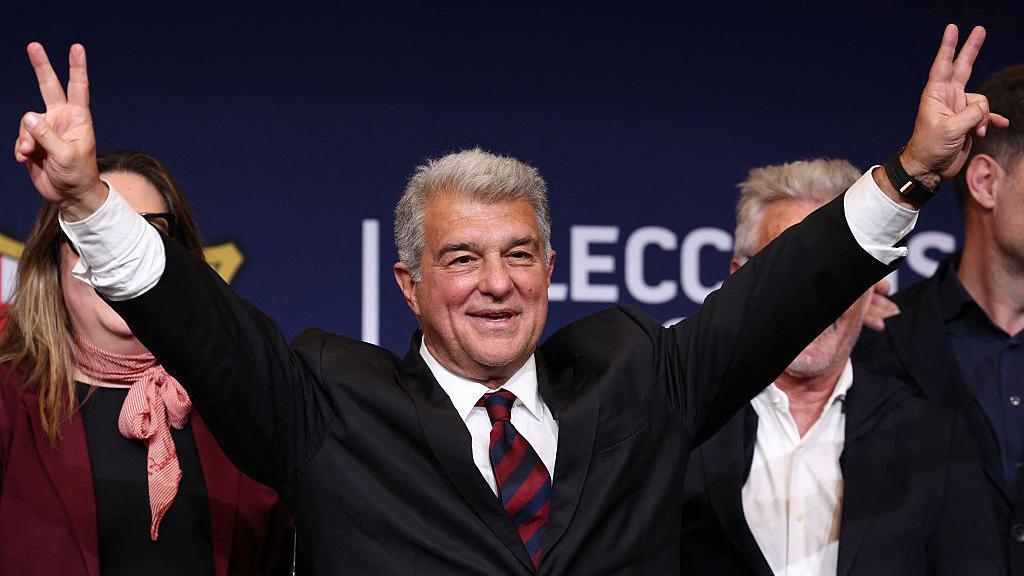 Laporta vendos prioritetin: Rinovimi i Flick deri në 2028
