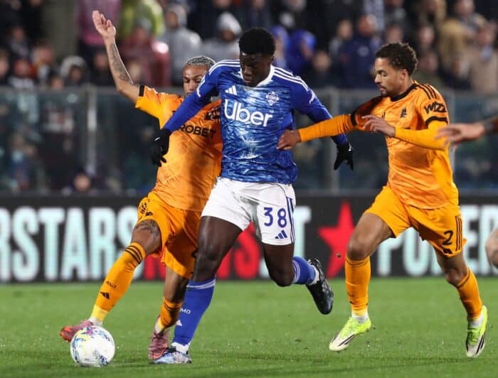 Juventus interesohet për talentin Comos