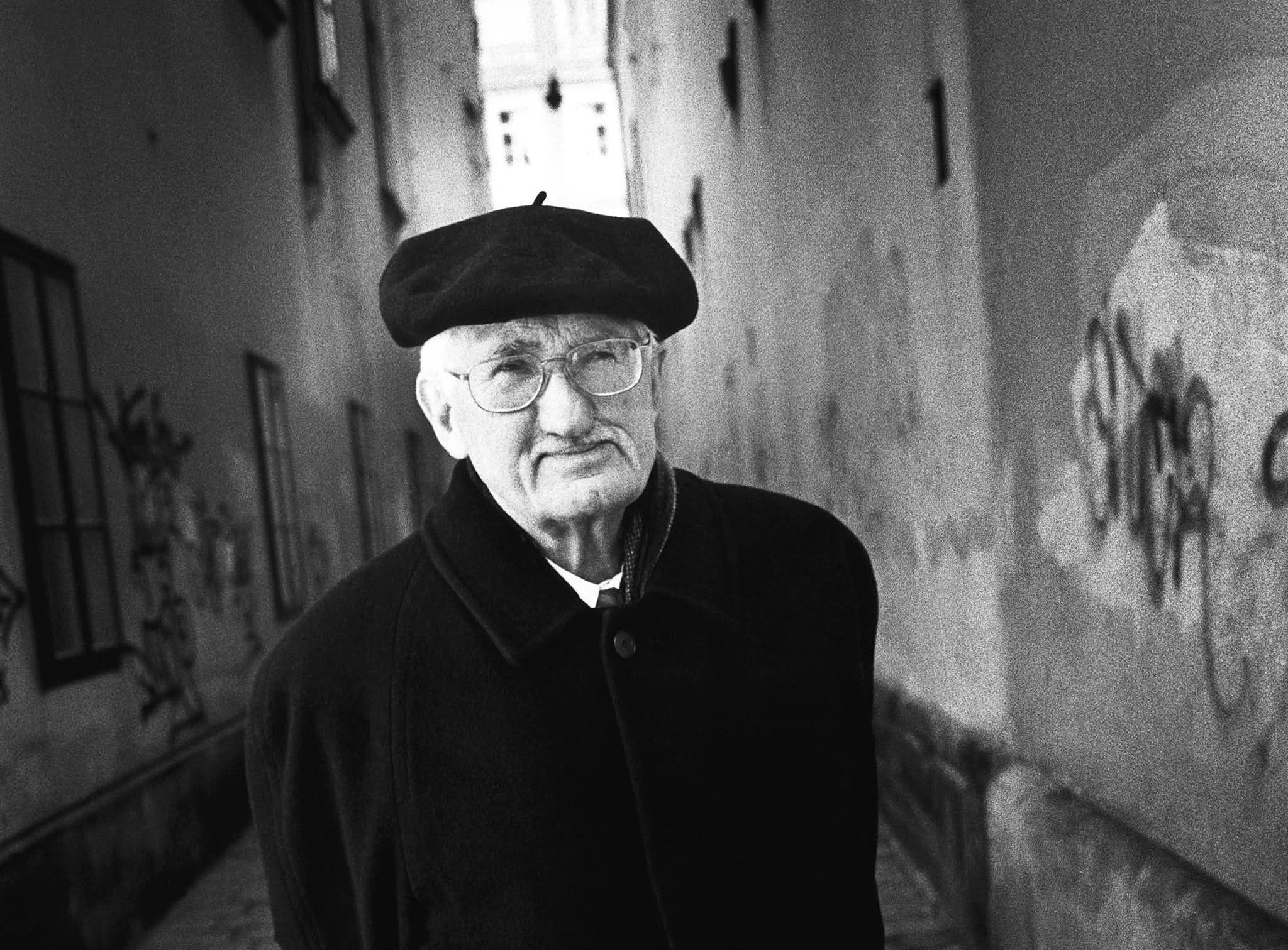 Departamenti i Filozofisë në UP: Habermas mbrojti publikisht ndërhyrjen ushtarake të NATO-s ndaj Serbisë