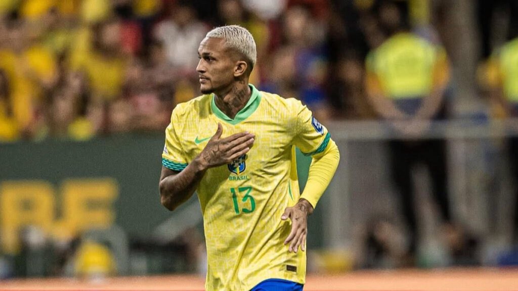 Wesley pëson lëndim muskulor me Brazilin, largohet nga grumbullimi