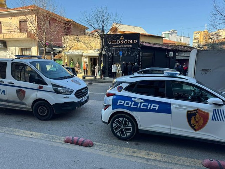 Shiste kokainë dhe heroinë, bie në pranga 37-vjeçari në Tiranë