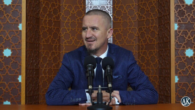 Ahmed Kalaja uron Bajramin: Ëmbëlsia e Ramazanit të përcillet edhe pas muajit të shenjtë (VIDEO)