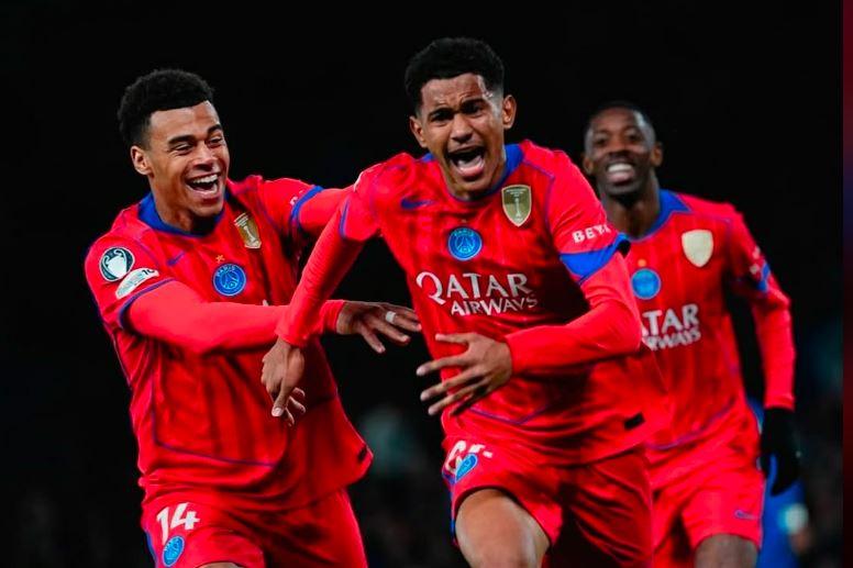Paris Saint-Germain shkatërron Chelsea dhe kalon në çerekfinale