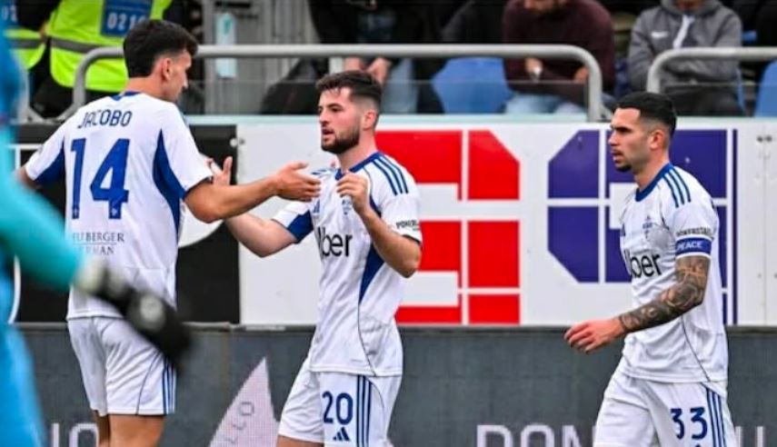 Como fiton në Cagliari, vazhdon ëndrrën për Champions League
