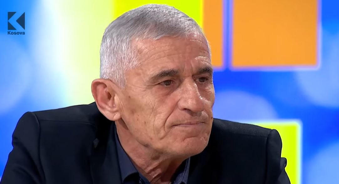 “E kanë vra krejt familjen, i kanë djeg”, i mbijetuari i masakrës së Poklekut flet mes dhimbjes dhe lotëve