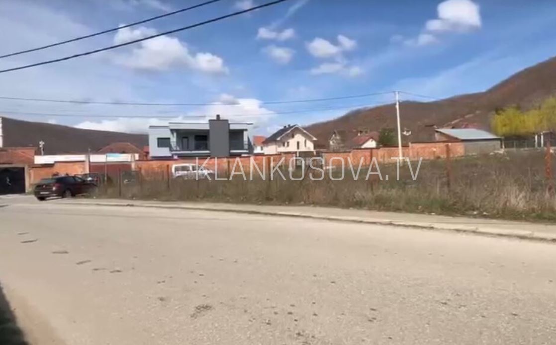 Detaje të reja nga tragjedia në Llap: Pasi vrau të dashurin, 31-vjeçarja e mori peng gruan e axhës