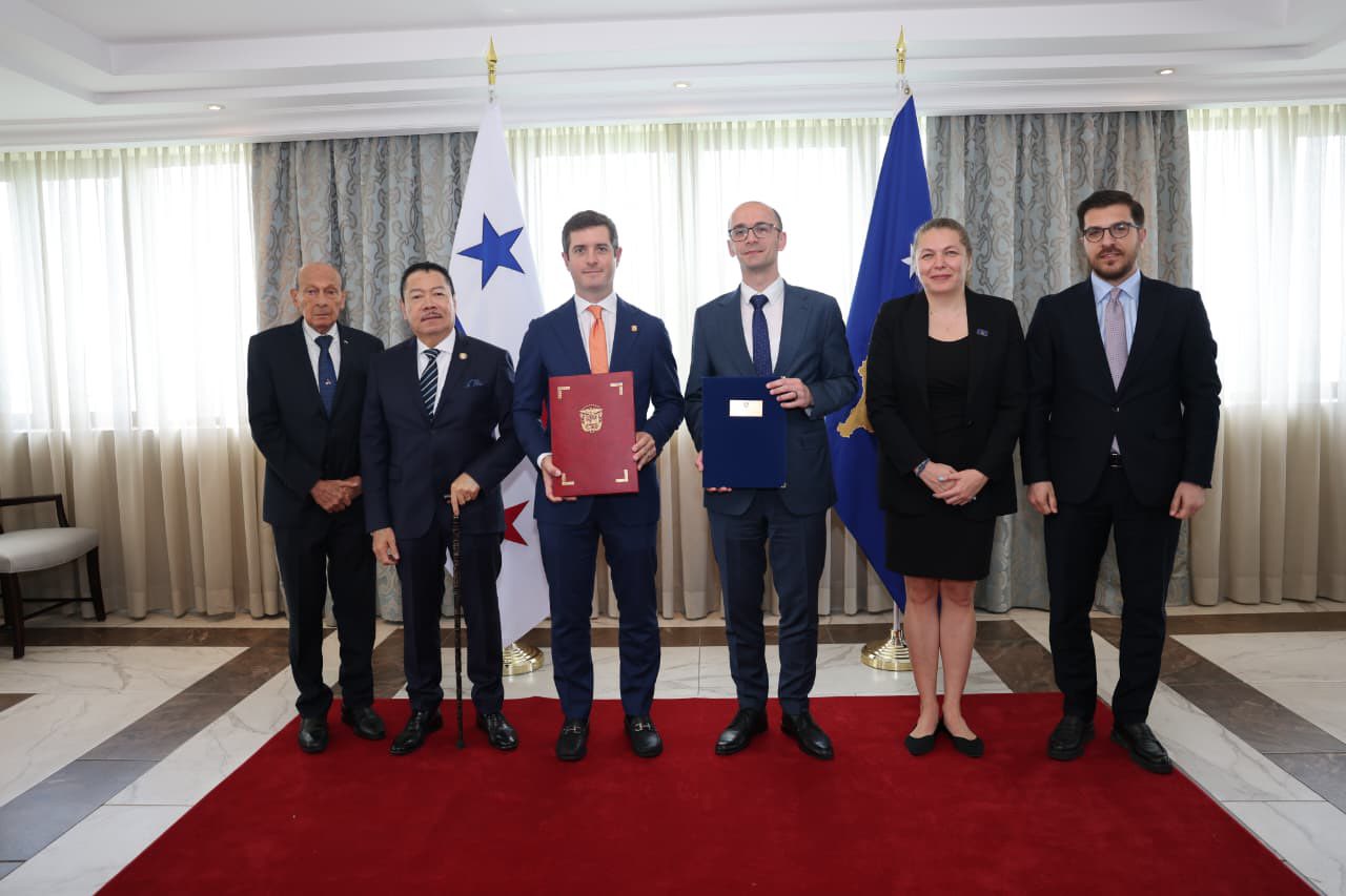 Kosova lidh ujdi me Panamanë për heqjen e vizave për pasaportat diplomatike dhe zyrtare