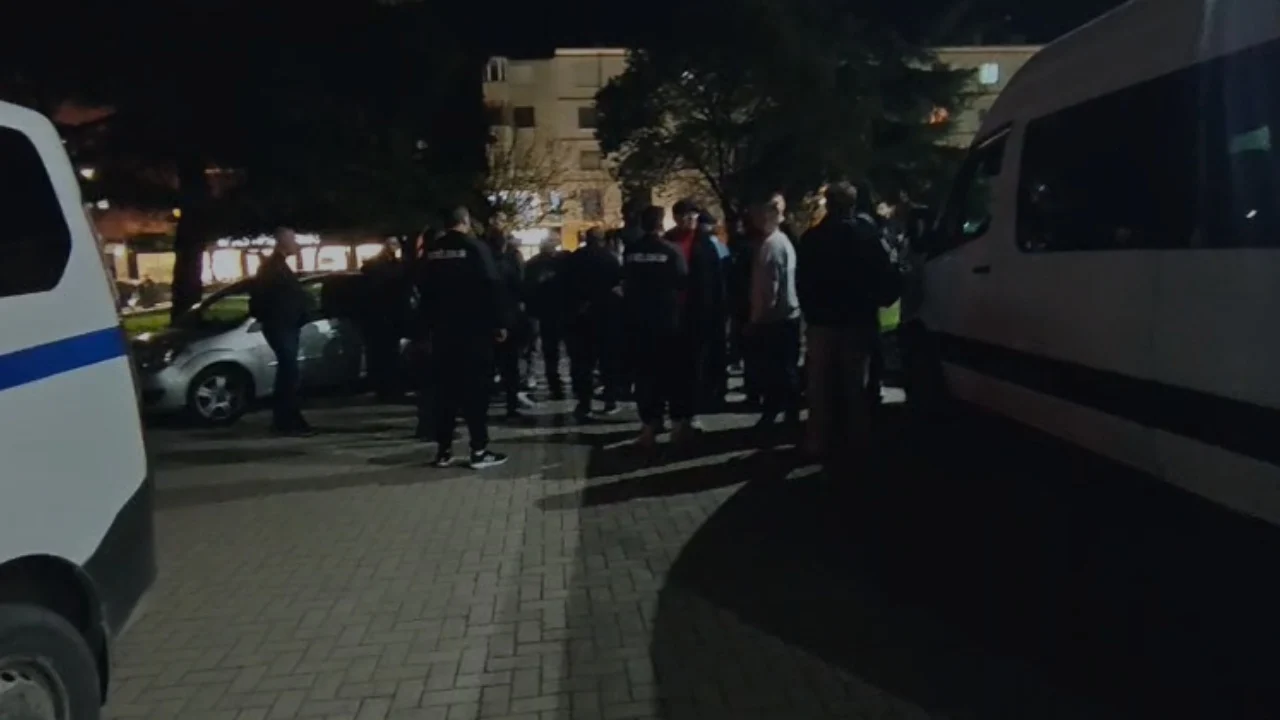 Sherr në ndeshjen e basketbollit në Durrës, shoqërohen në polici disa persona
