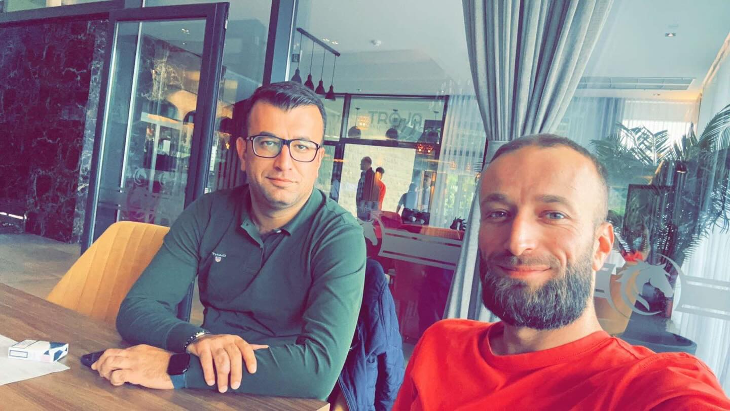 Ilir Ferati kujton vëllanë në njëvjetorin e vdekjes: Kam me t’dashtë e respektu tanë jetën