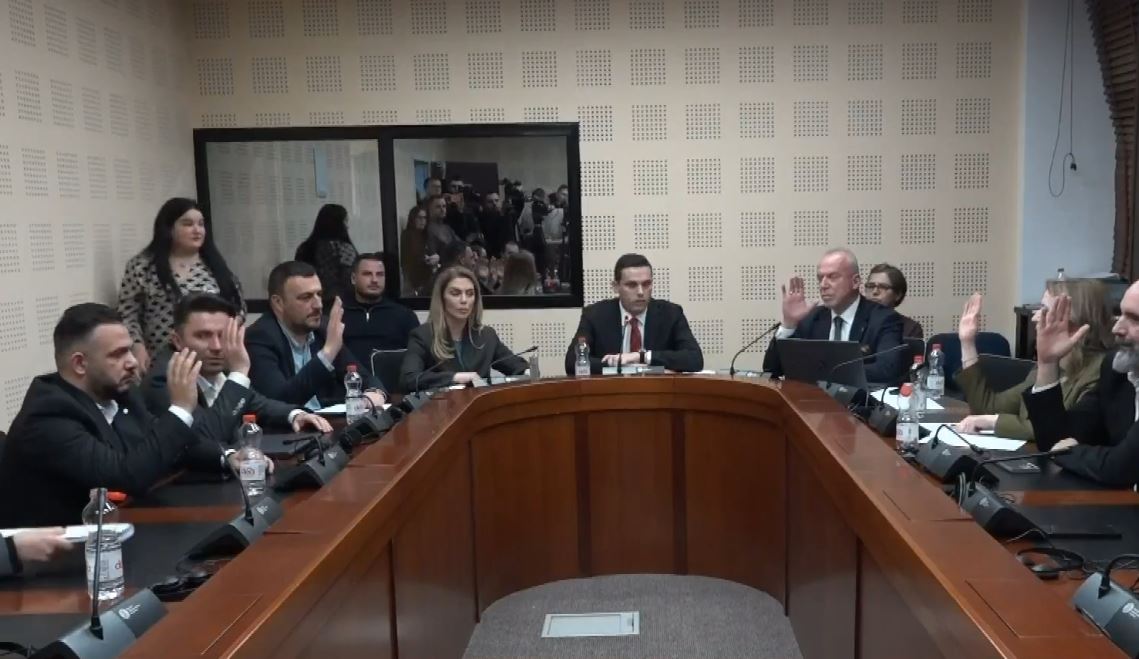 Kalojnë në Komision amandamentet për zgjedhjen e presidentit nga populli