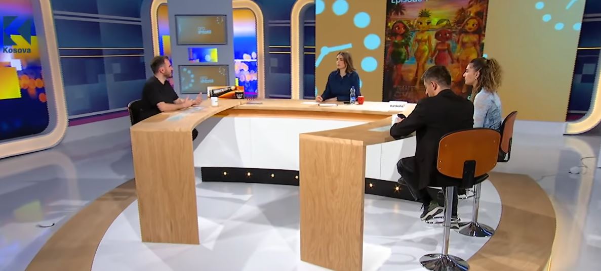 “Tradhtia e frutave” pushton rrjetet sociale: Flitet për ndikimin e videove nga AI (VIDEO)