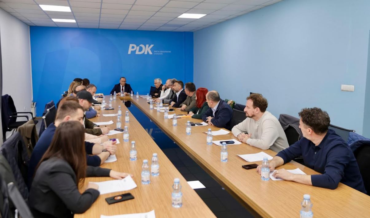 PDK pas mbledhjes së kryesisë: Rruga e vetme, kthimi te qytetari përmes zgjedhjeve të reja