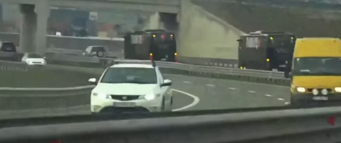 Kombëtarja e Turqisë arrin në Kosovë (VIDEO)