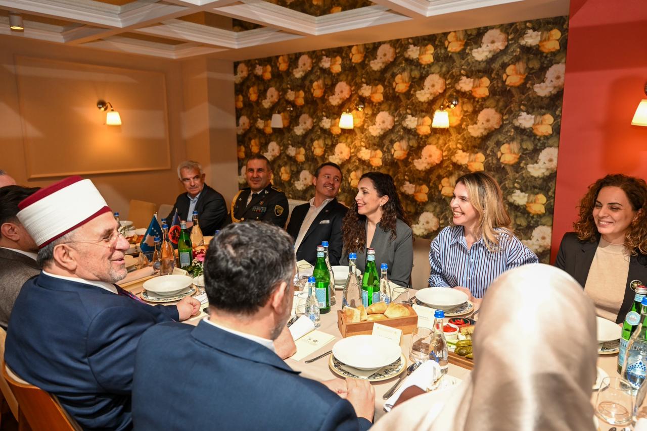 Presidentja Osmani shtron iftar për Myftiun Tërnava